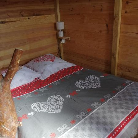 Patrice Et Chrstel Cabane En Bois Chatuzange-le-Goubet Bagian luar foto